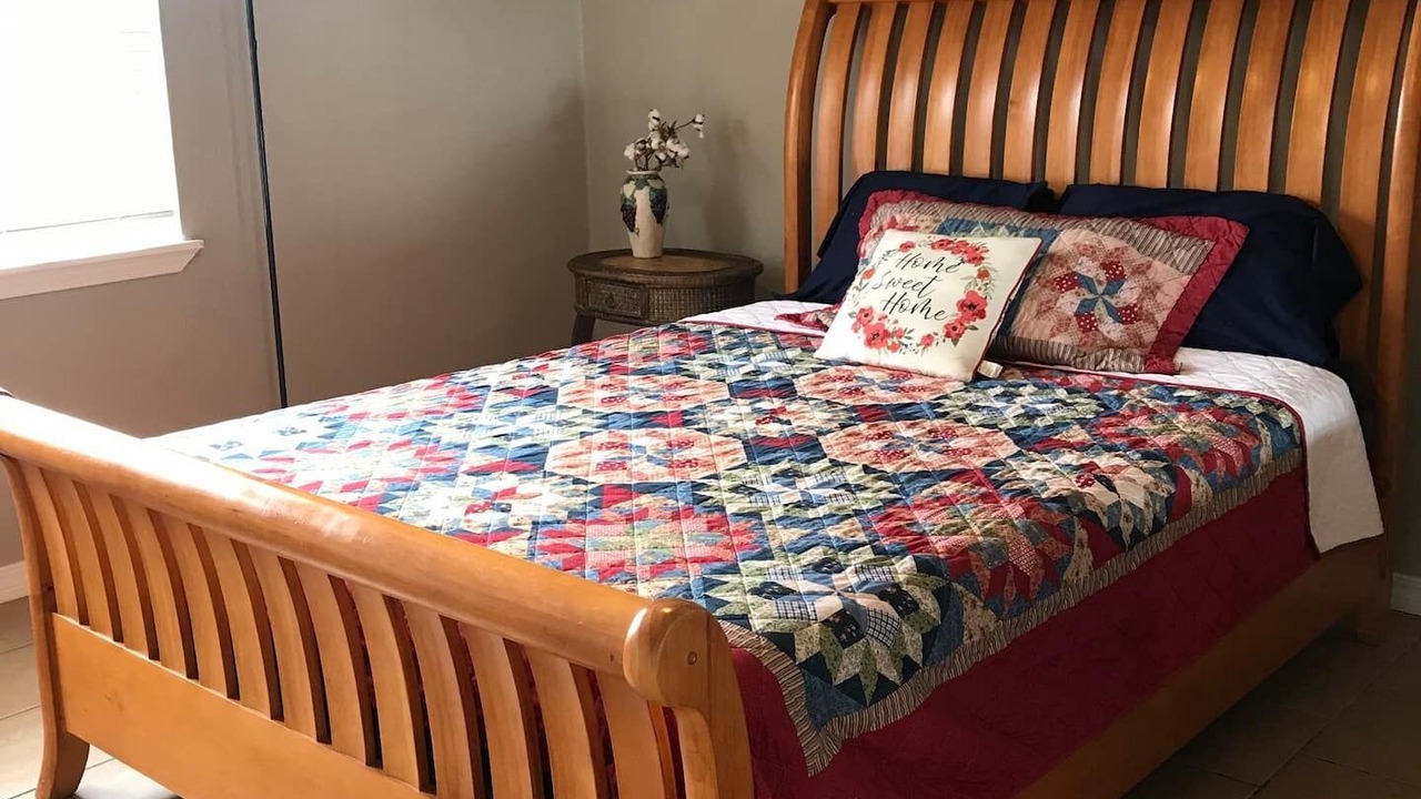 Photo of Bedroom in Pascagoula