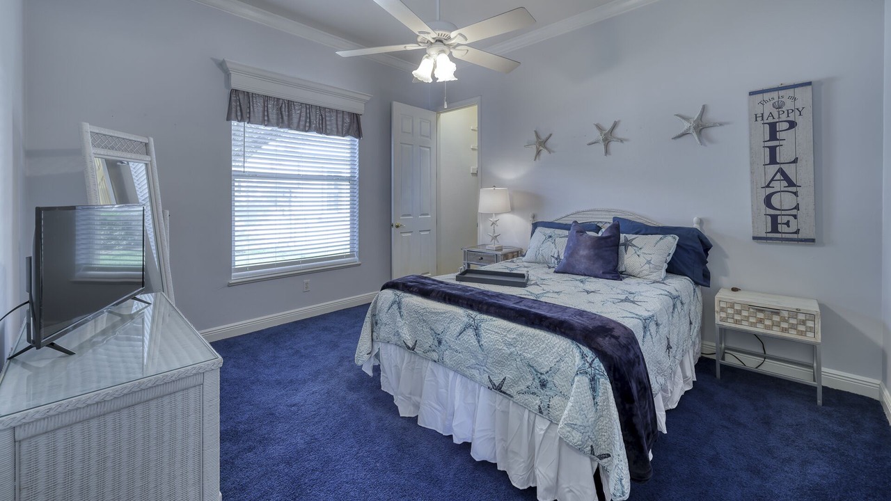 Photo of Bedroom in Eight Lakes