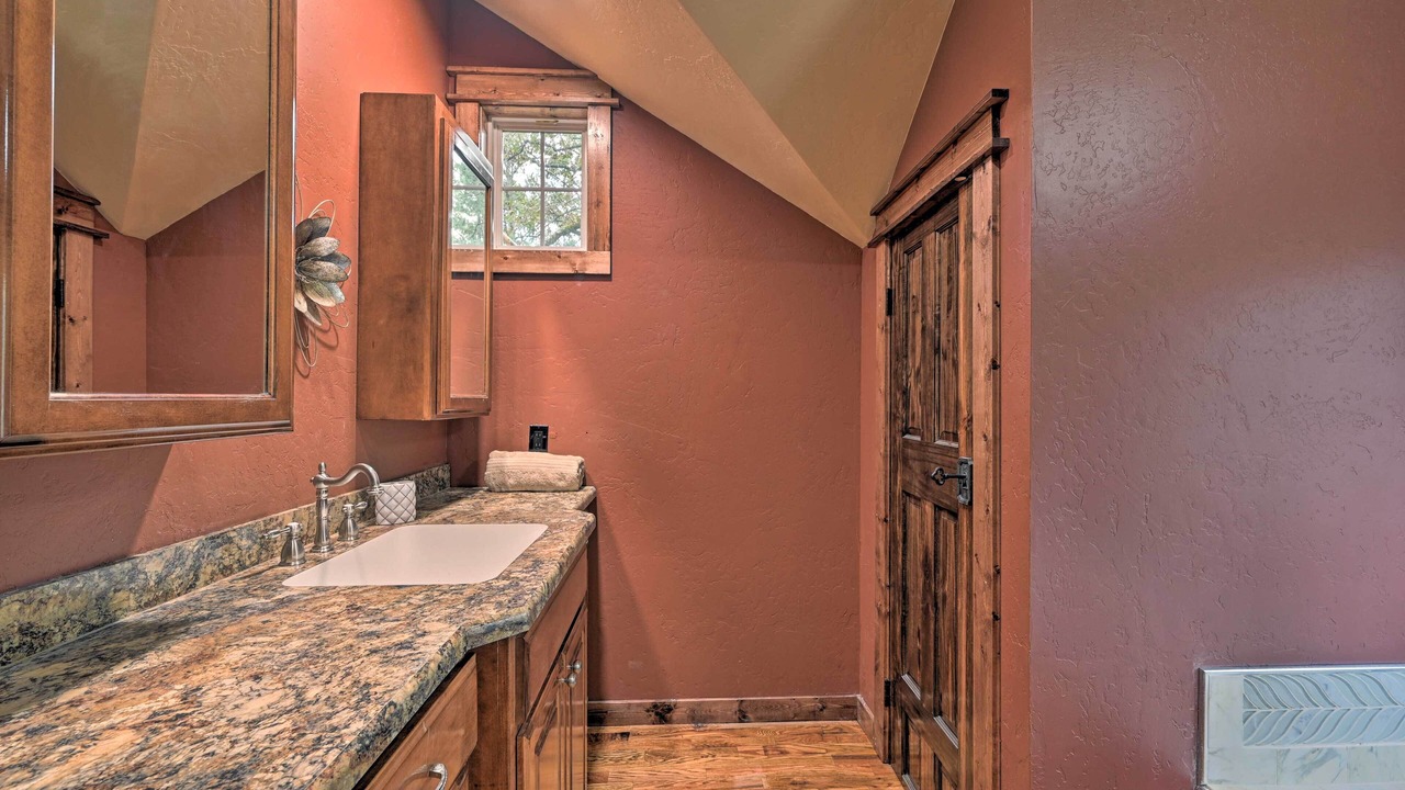 Photo of Bathroom in Broken Bow