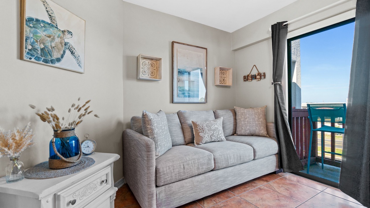 Photo of Livingroom in Gulf Lagoon Beach