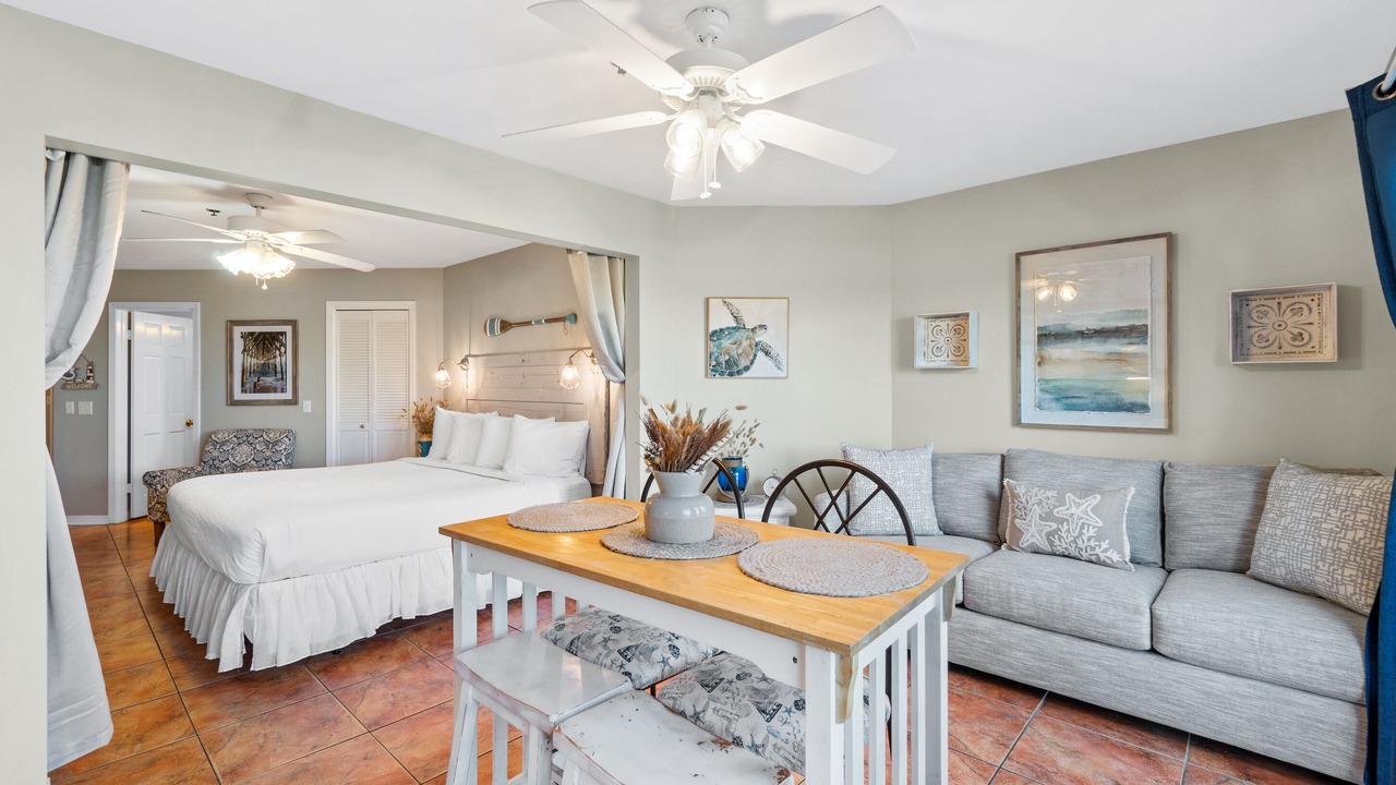 Photo of Livingroom in Gulf Lagoon Beach