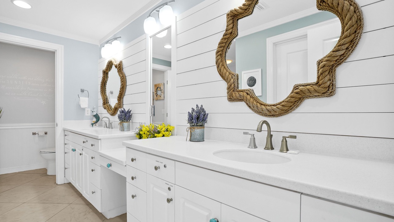 Photo of Bathroom in Silver Sands Beach