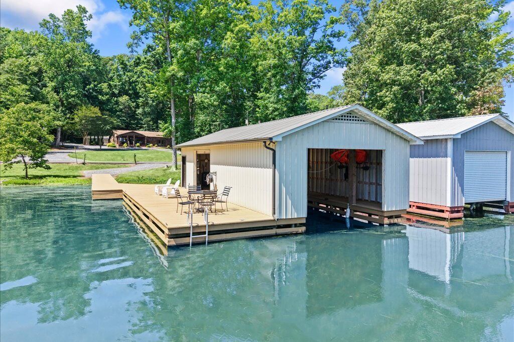 Photo of Bedroom in Guntersville