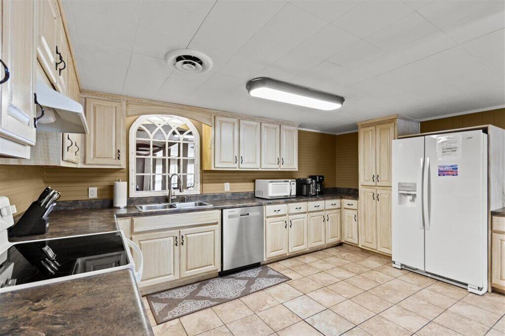 Photo of Kitchen in Guntersville