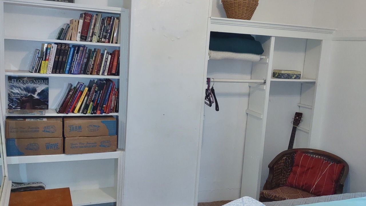 Photo of Bedroom in Old East Hill
