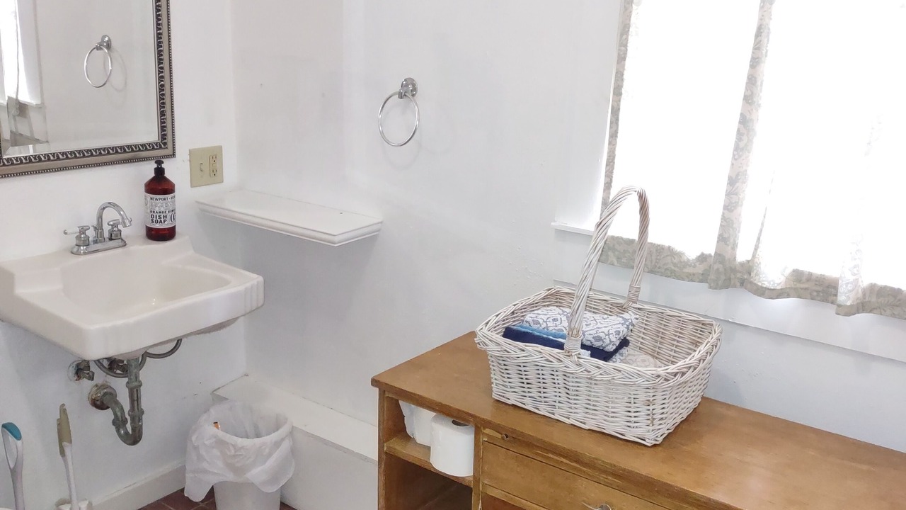 Photo of Bathroom in Old East Hill
