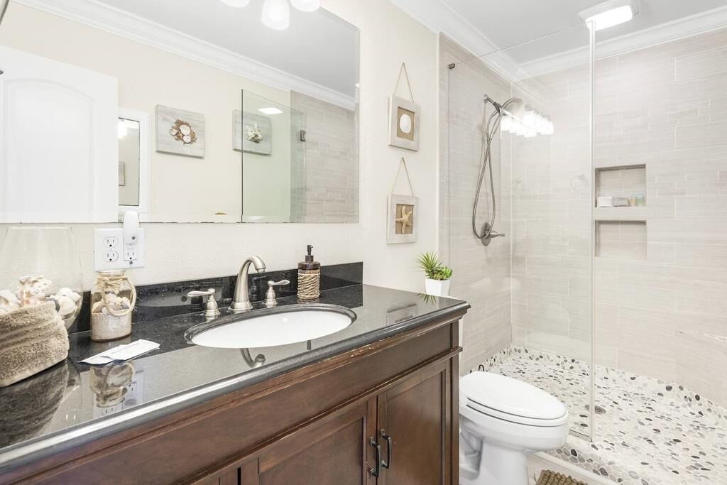 Photo of Bathroom in Laguna Beach