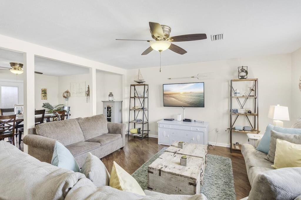 Photo of Livingroom in Laguna Beach