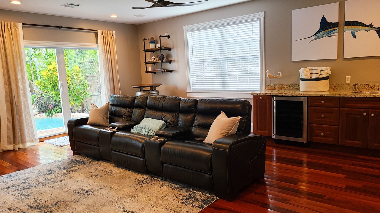 Photo of Livingroom in White St. Gallery