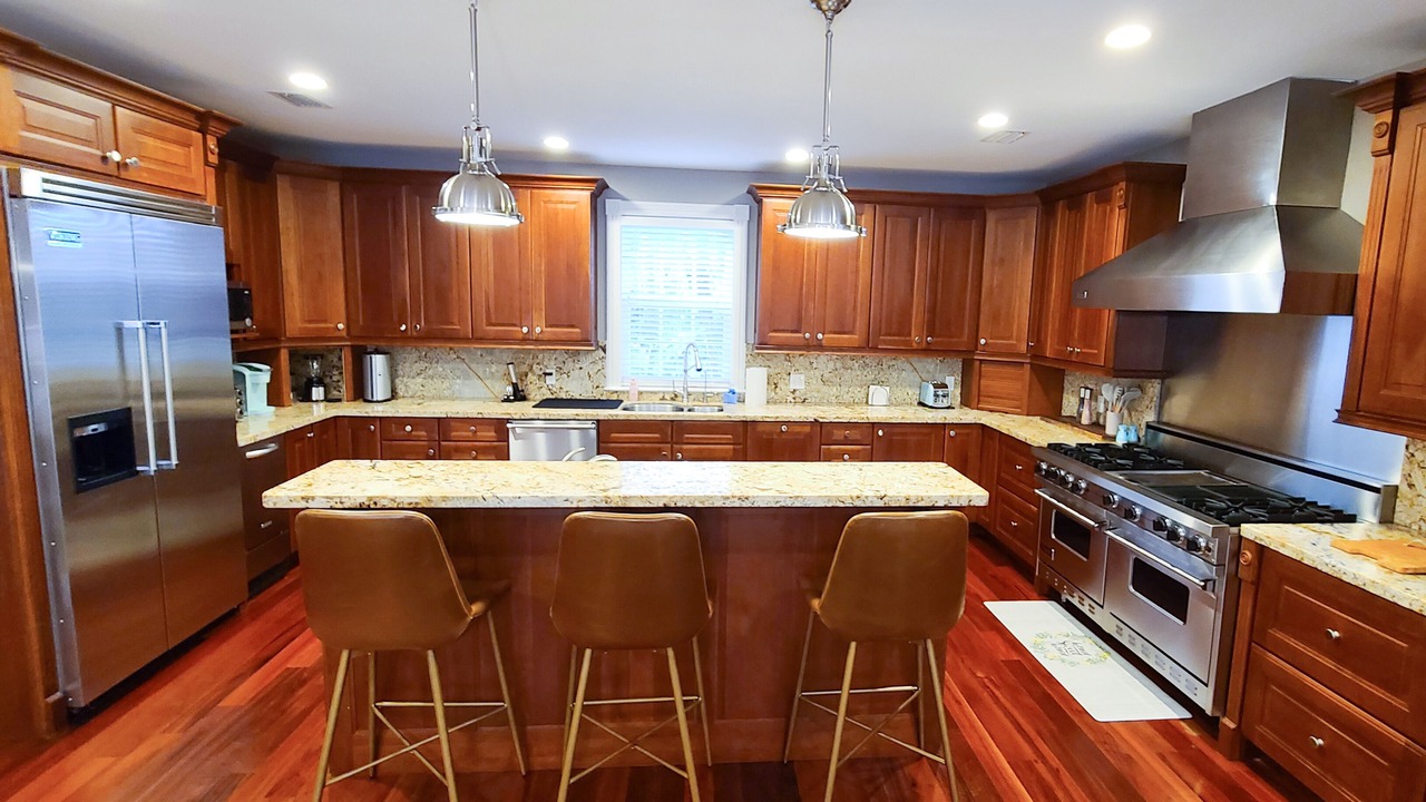 Photo of Kitchen in White St. Gallery