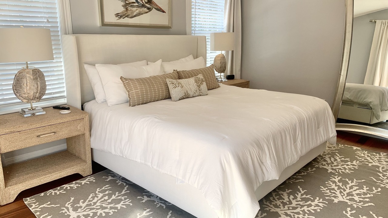 Photo of Bedroom in White St. Gallery