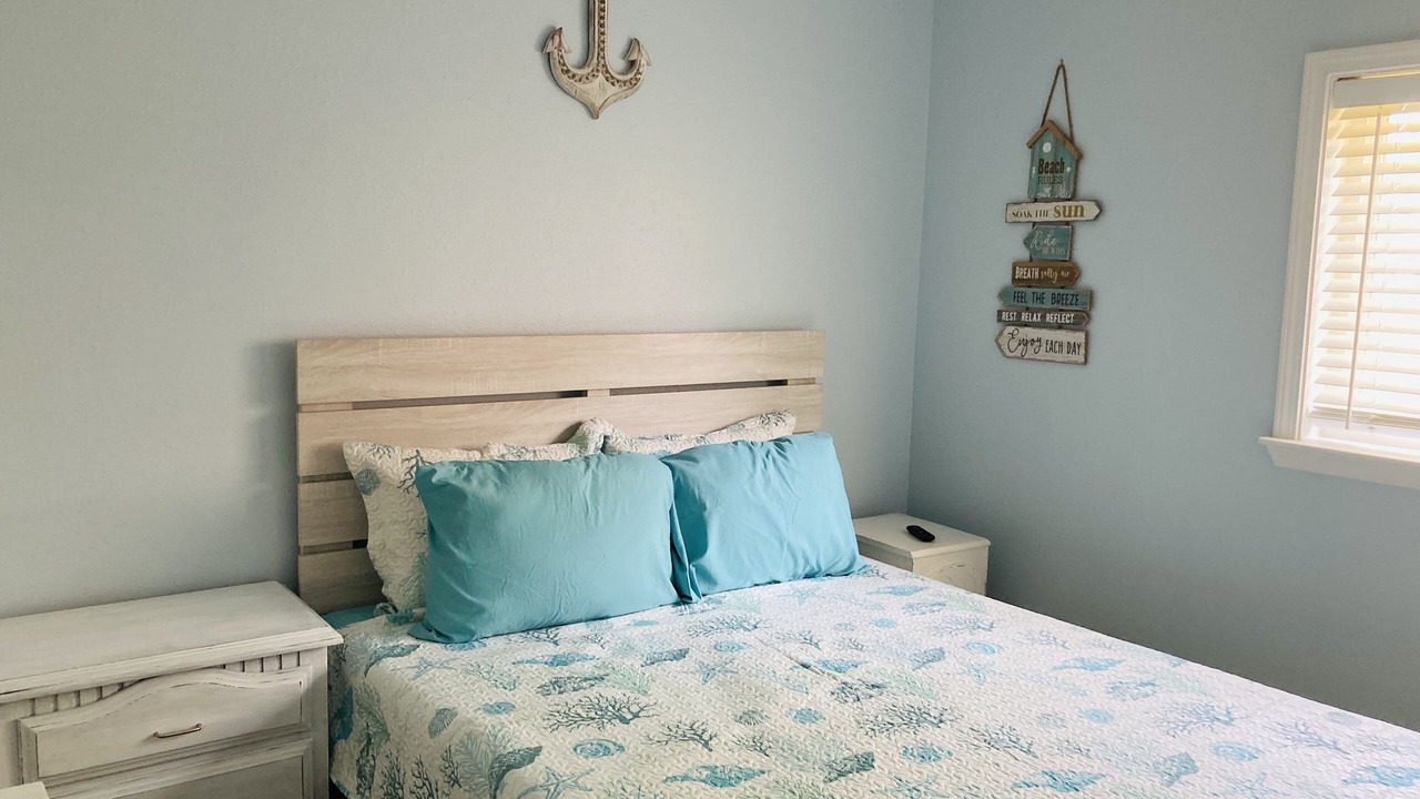 Photo of Bedroom in Long Beach