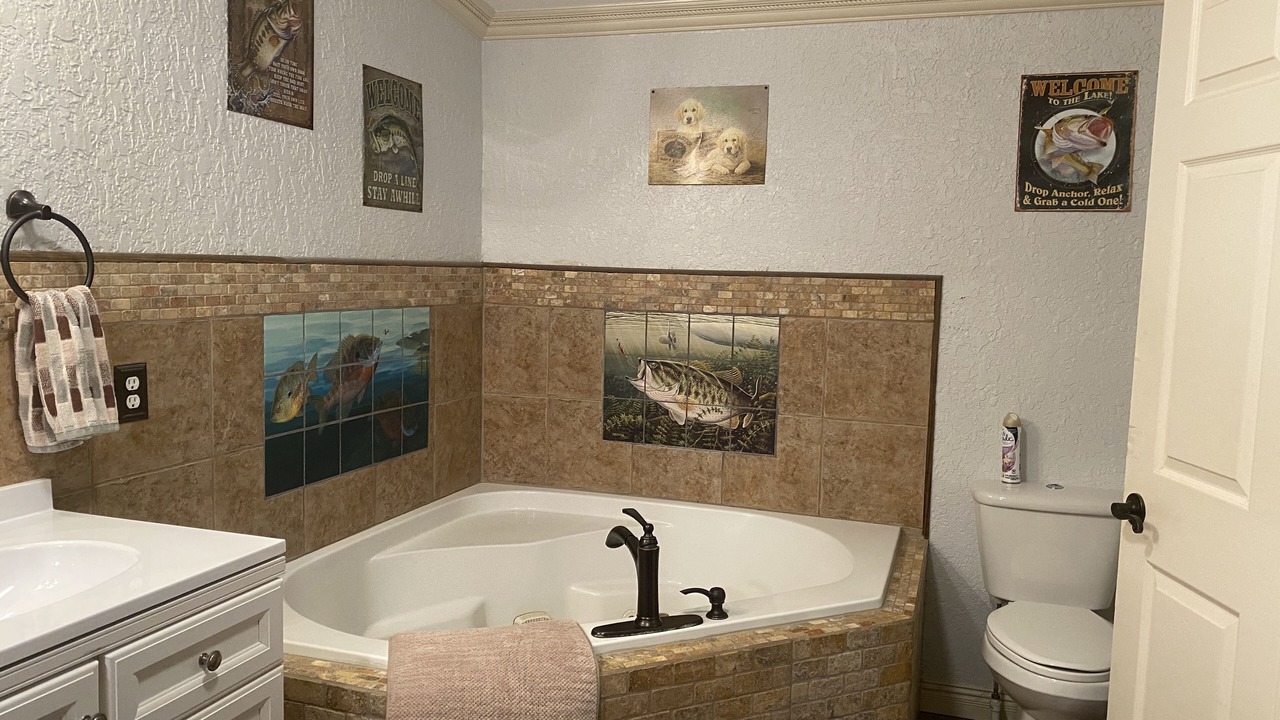 Photo of Bathroom in Anacoco