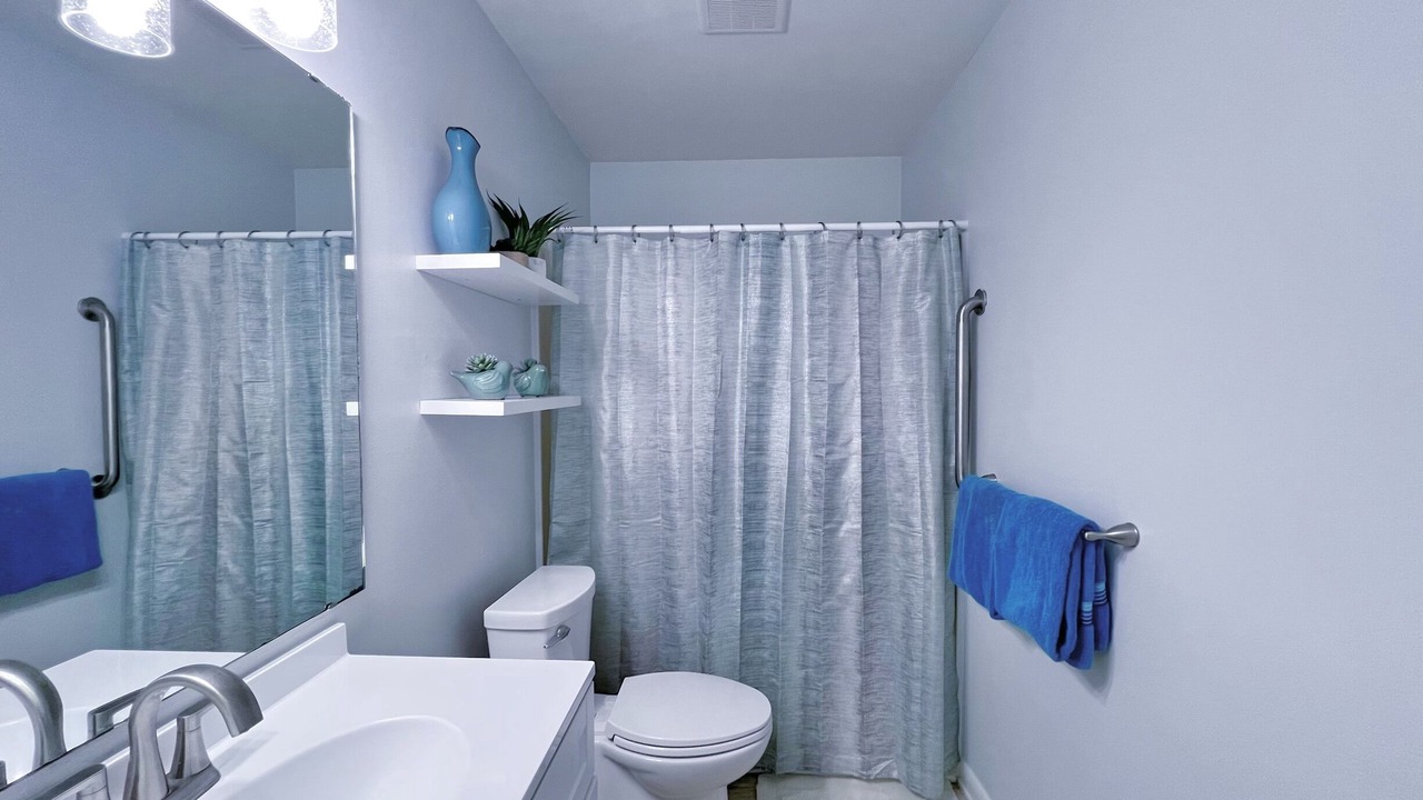 Photo of Bathroom in El Centro Beach
