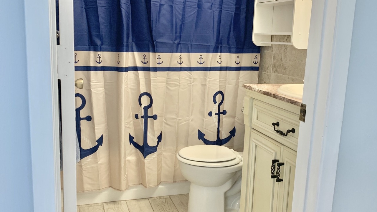 Photo of Bathroom in Navarre Beach
