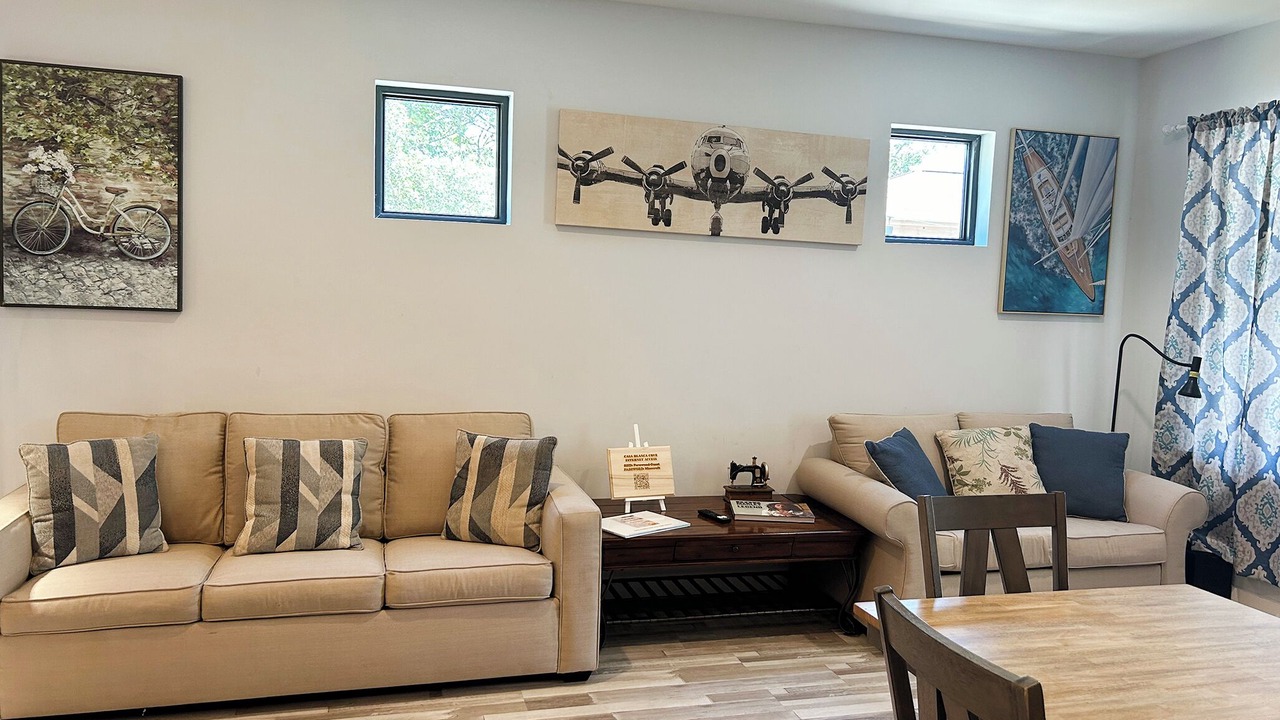 Photo of Livingroom in Bahama Beach