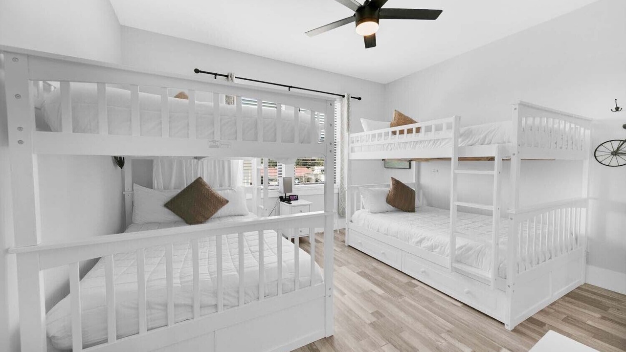 Photo of Bedroom in Bahama Beach