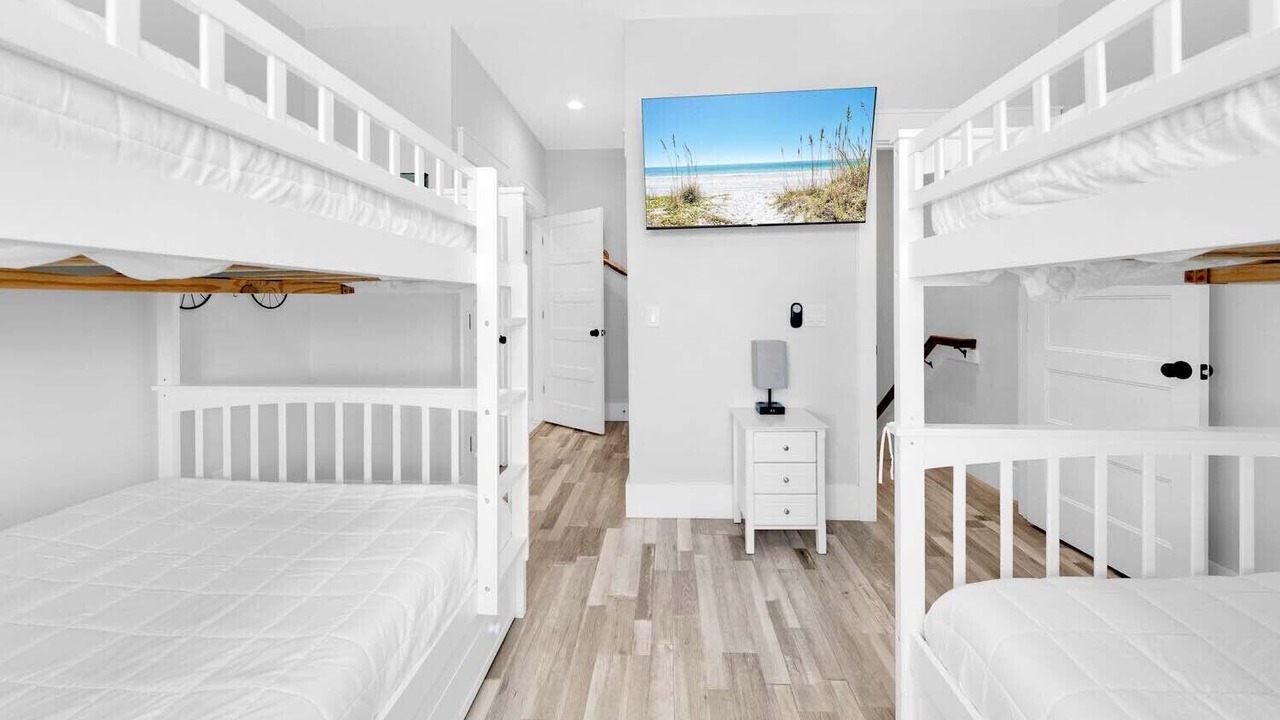 Photo of Bedroom in Bahama Beach