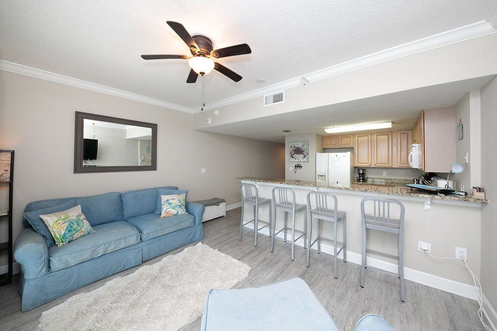 Photo of Livingroom in Ono Island