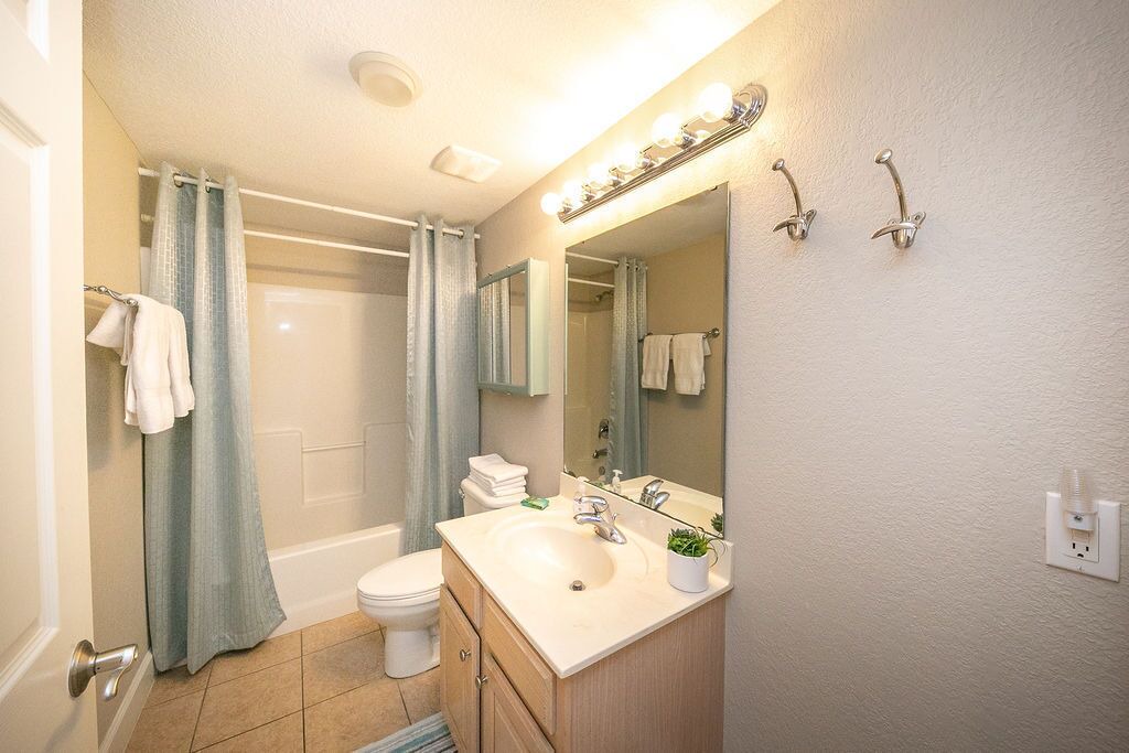 Photo of Bathroom in Ono Island