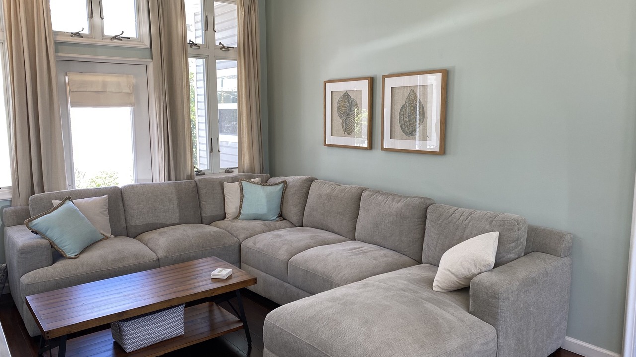 Photo of Livingroom in Clipper Cove