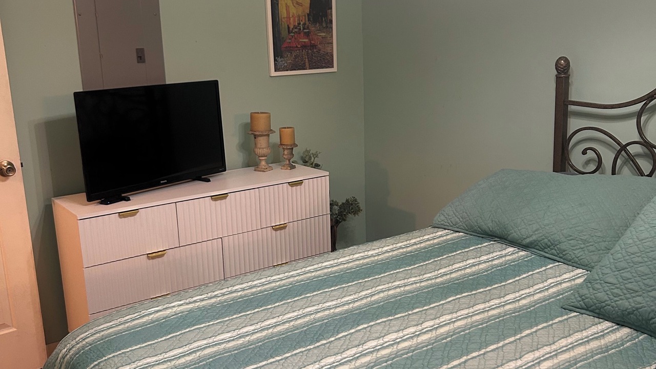 Photo of Bedroom in Shoreline Park