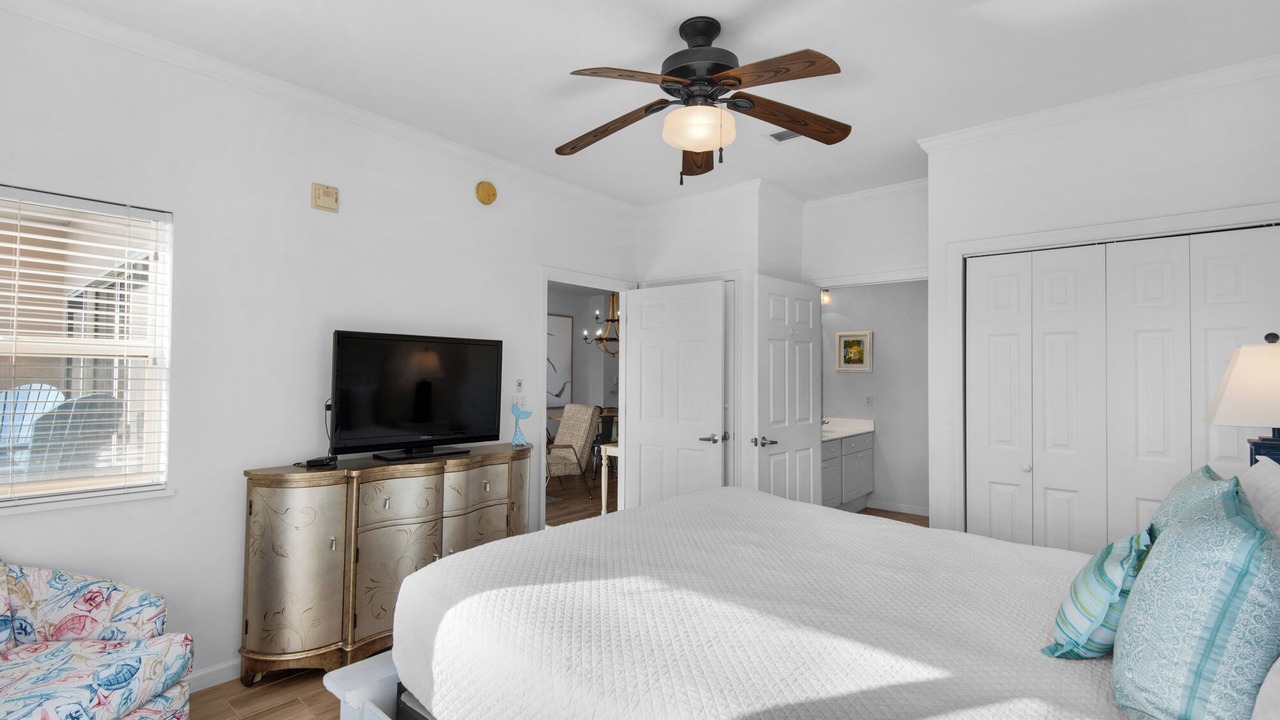 Photo of Bedroom in Frangista Beach