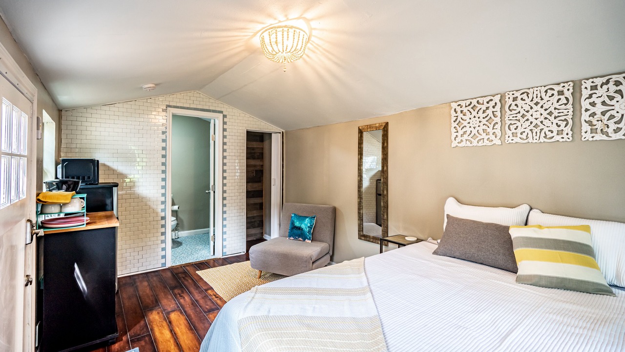 Photo of Bedroom in Oak Cliff