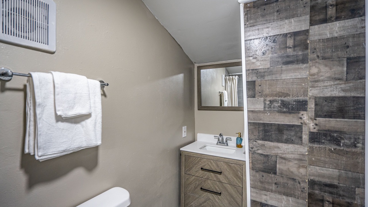 Photo of Bathroom in Oak Cliff
