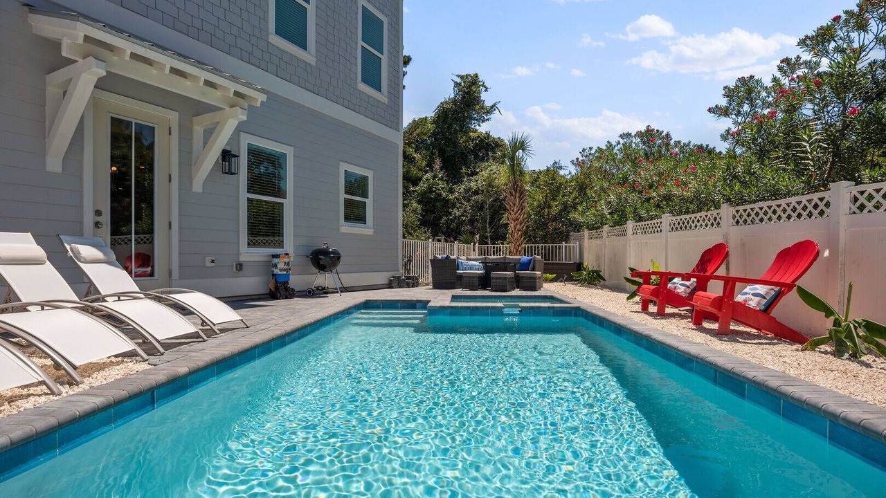 Photo of Outdoor in Emerald Waters Village