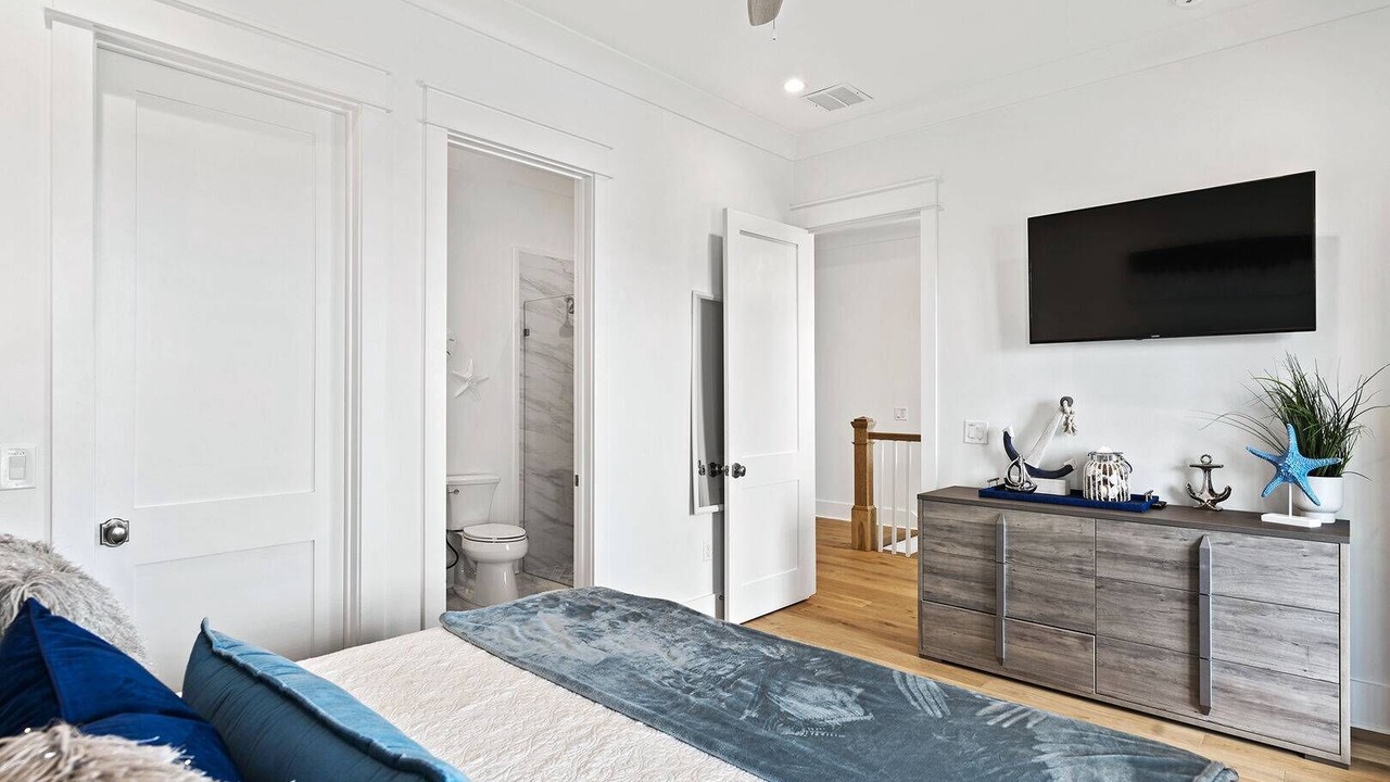 Photo of Bedroom in Emerald Waters Village