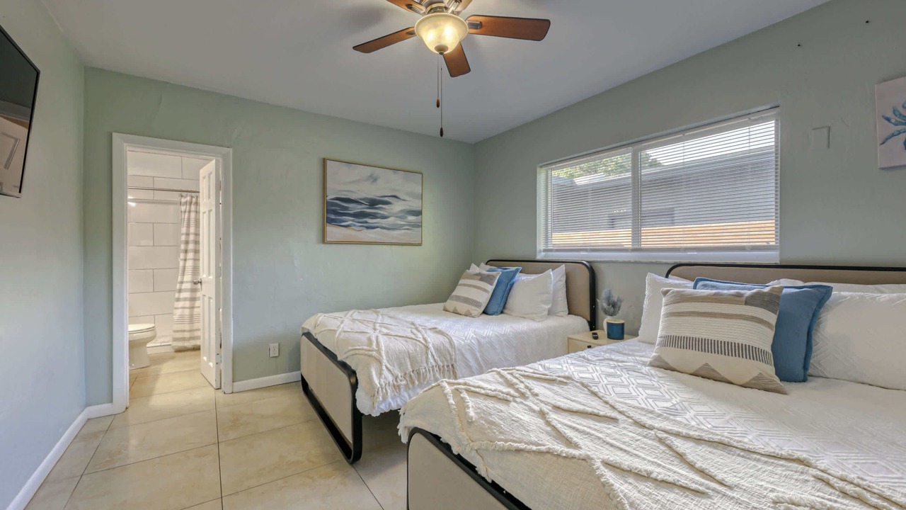 Photo of Bathroom in Poinsettia Heights