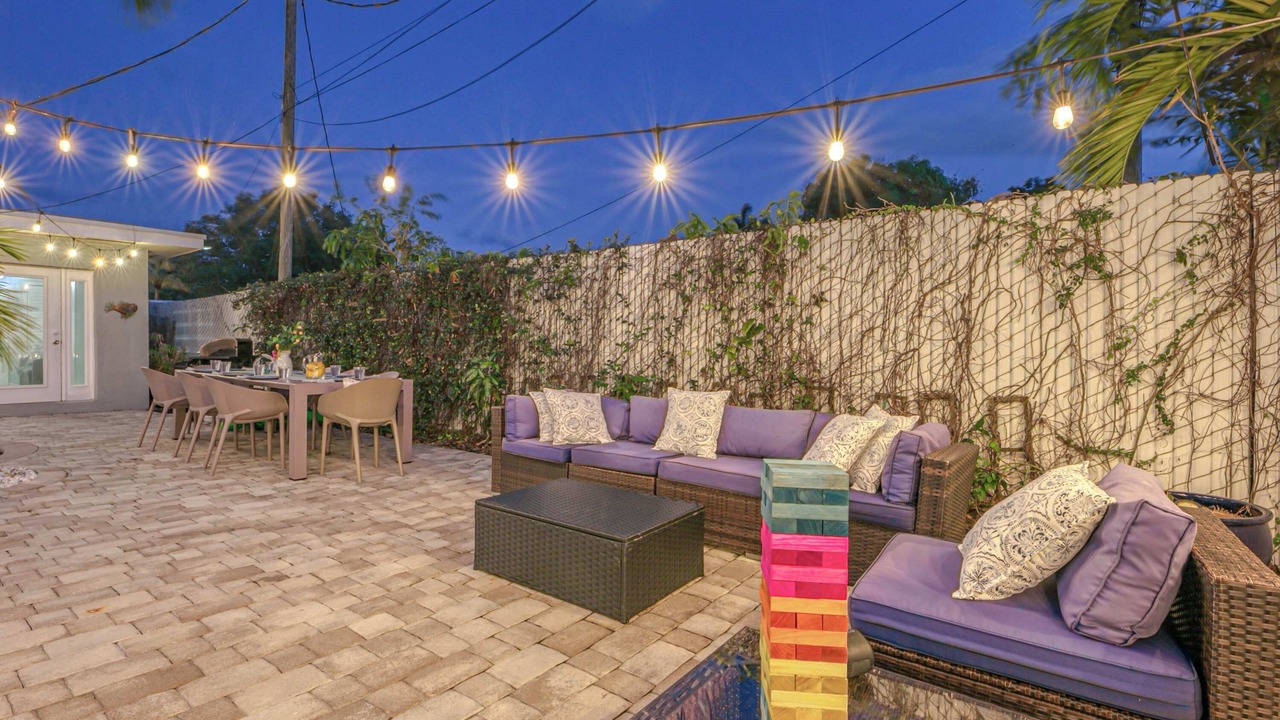 Photo of Outdoor in Poinsettia Heights