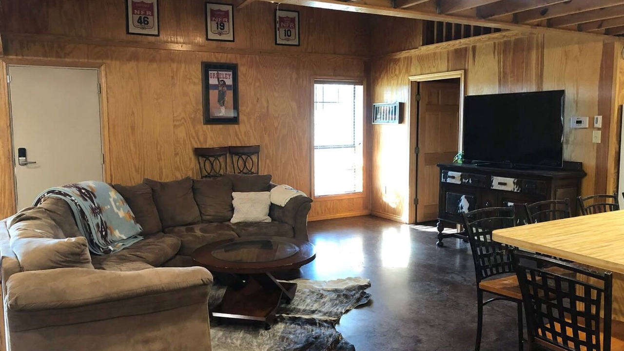 Photo of Livingroom in Larue