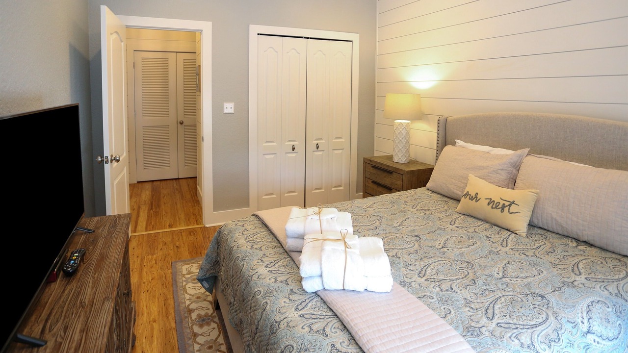 Photo of Bedroom in White's Gulfview