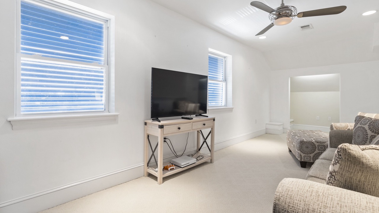 Photo of Livingroom in Shoreline Park