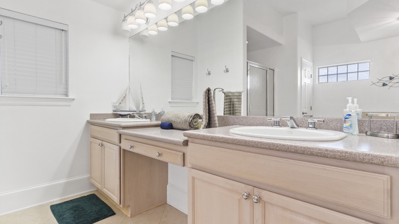 Photo of Bathroom in Shoreline Park