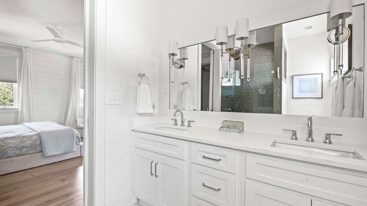 Photo of Bathroom in Greenway Park