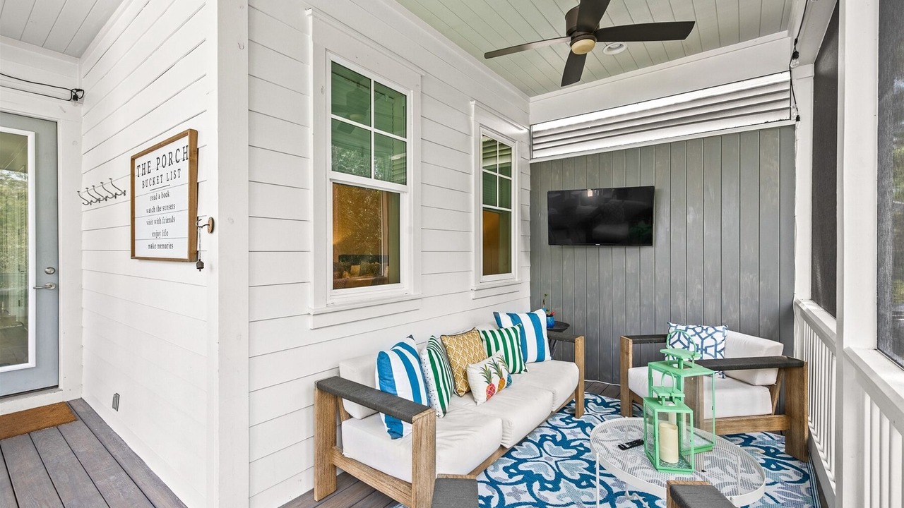 Photo of Livingroom in Greenway Park
