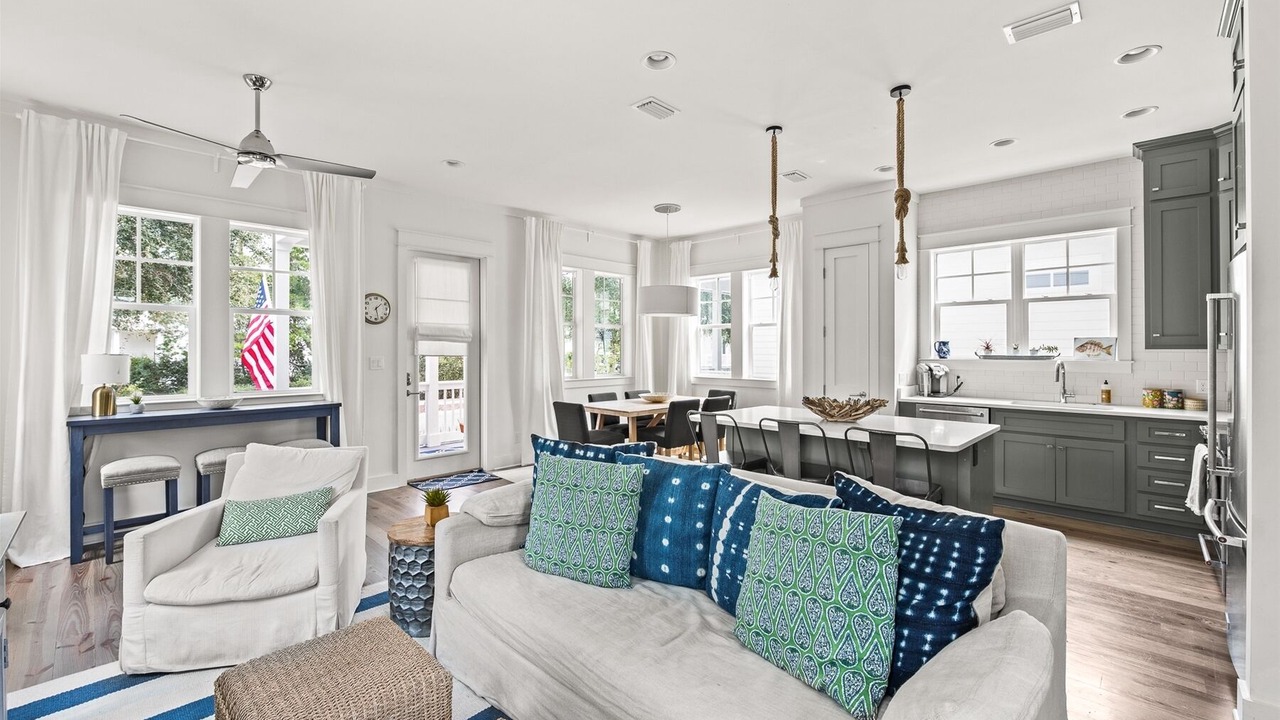 Photo of Livingroom in Greenway Park