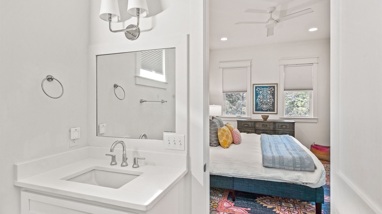 Photo of Bathroom in Greenway Park