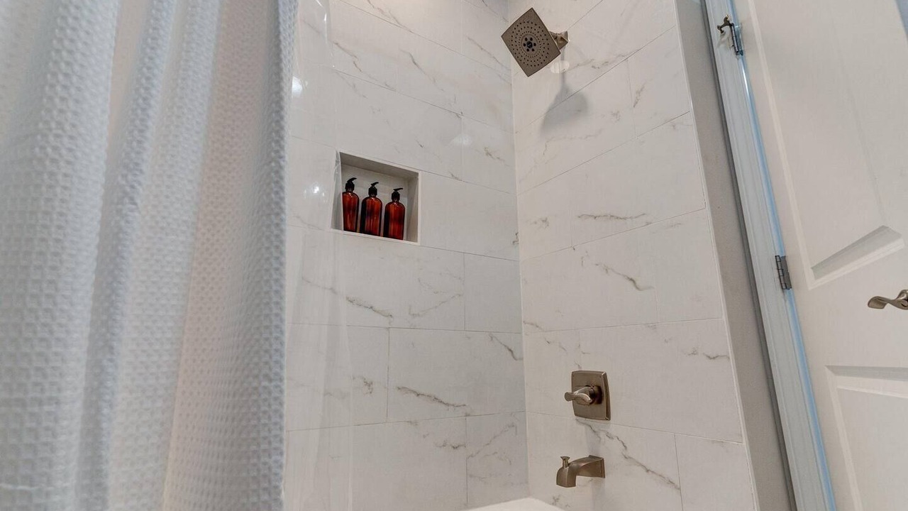 Photo of Bathroom in Tulane - Gravier