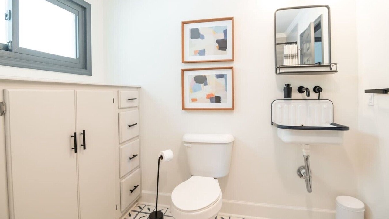 Photo of Bathroom in Dadeville