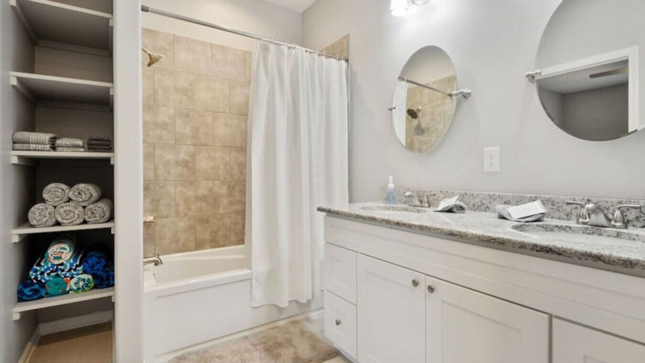 Photo of Bathroom in Gulfport