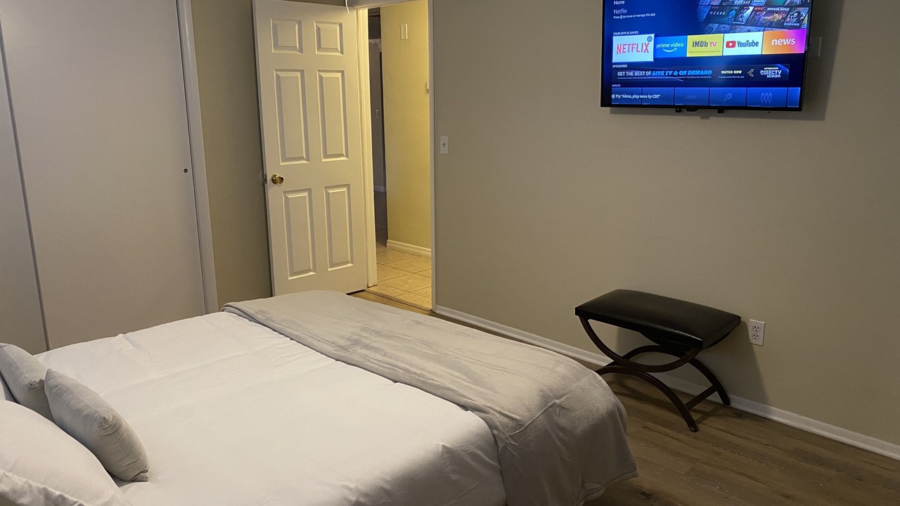 Photo of Bedroom in Aloha Gardens