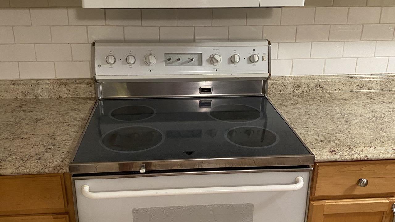 Photo of Kitchen in Aloha Gardens