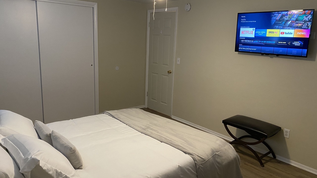Photo of Bedroom in Aloha Gardens