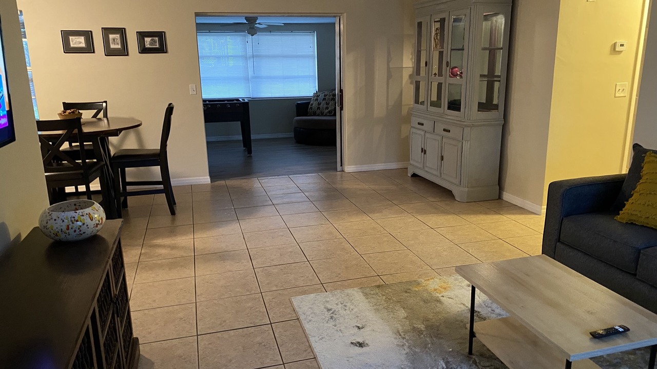 Photo of Livingroom in Aloha Gardens