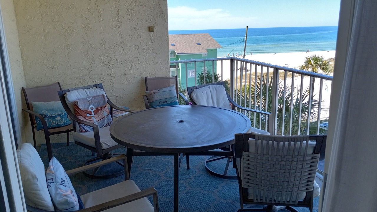Photo of Patio Balcony in Biltmore Beach