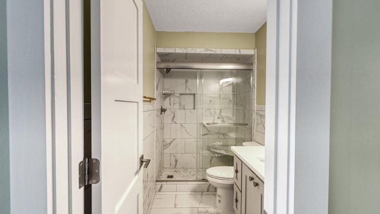 Photo of Bathroom in Biltmore Beach